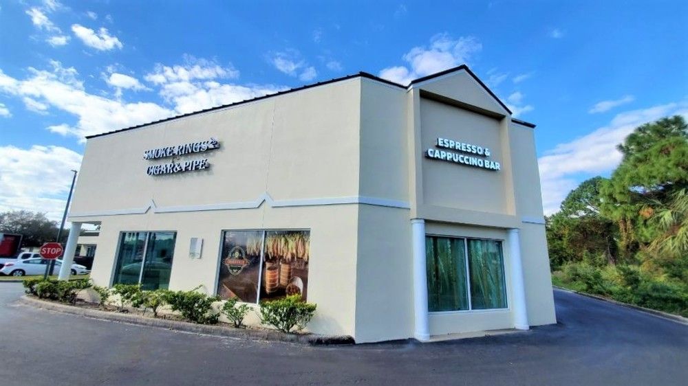 Emerald Plaza: 925 N Courtenay Pkwy, Merritt Island, FL 32953